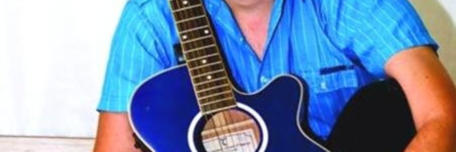 Charl Kruger, â€˜n opkomende kunstenaar van die Kaap, tree op 13de Desember 2014 om 20:00 tot 24:00 by Owlâ€™s Pub, Uilenkraal ten bate van Herberg-aan-See-Tehuis vir Bejaardes op. Kaartjies beloop R50.00 per persoon, met â€˜n kontantkroeg en ligte etes wat te koop aangebied sal word. Charl het â€˜n â€œgrootâ€ hart en is besig met sy eie projek: â€œOns gee omâ€. Navrae kan aan Hester Venter by 082-439-6256 of Herberg-aan-See by 028-384-0501.